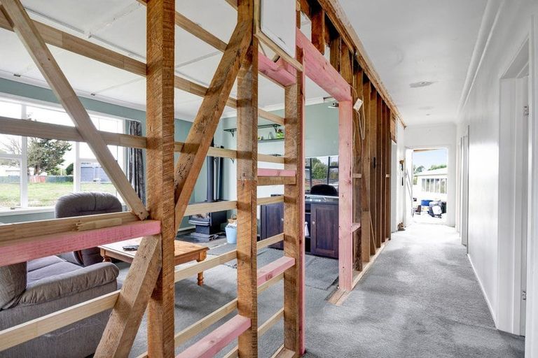 Photo of property in 8-10 Egmont Street, Normanby, Hawera, 4614