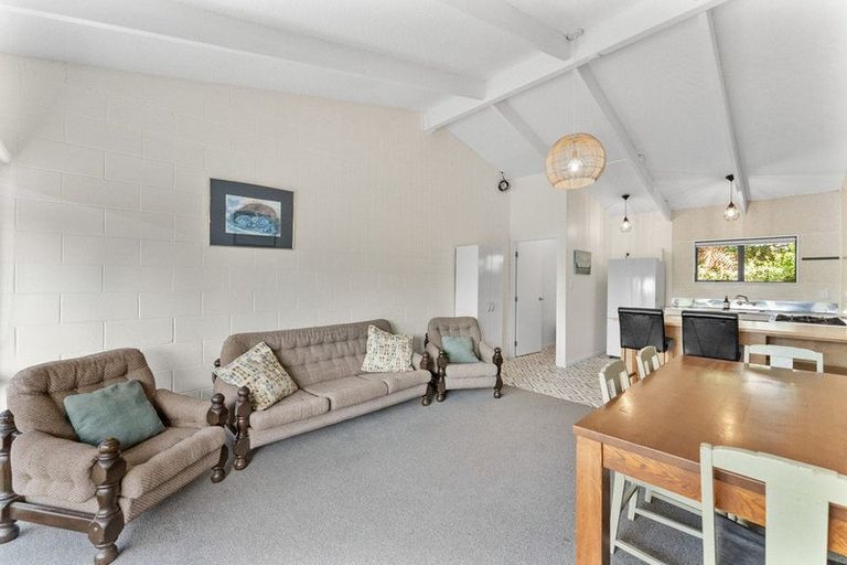 Photo of property in 51 Wairau Road, Oakura, 4314