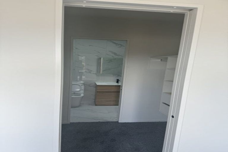 Photo of property in 37 Horokaka Street, Massey, 0614