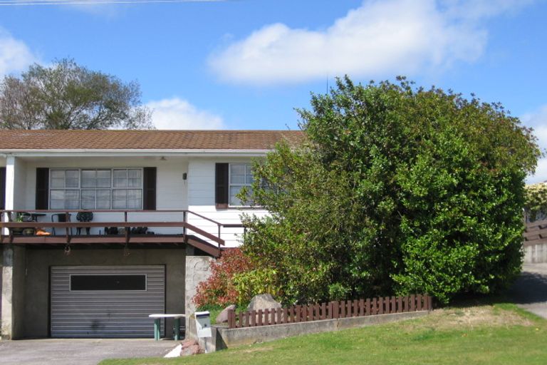 Photo of property in 17 Cumberland Street, Tauhara, Taupo, 3330
