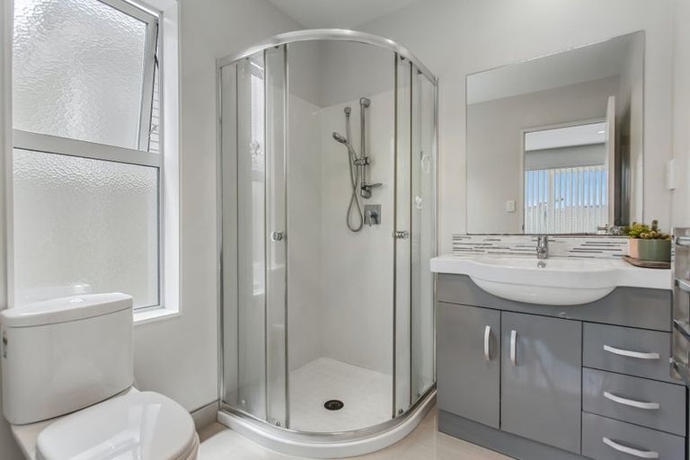 Photo of property in 235b Porchester Road, Takanini, 2112