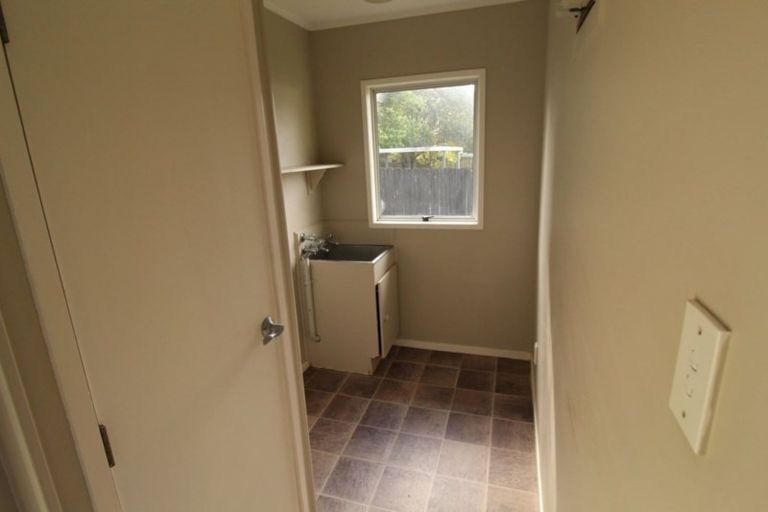 Photo of property in 12 Quincey Place, Massey, Auckland, 0614