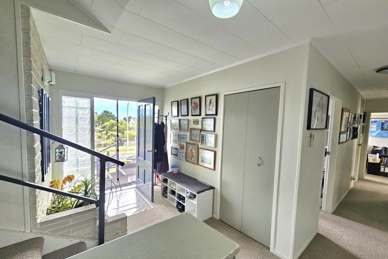 Photo of property in 5 Cargill Place, Frankleigh Park, New Plymouth, 4310