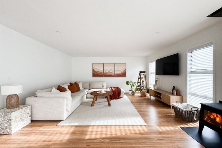 Photo of property in 30 Dunn Street, Lake Hawea, 9382