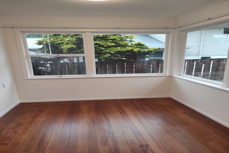 Photo of property in 138 Kitchener Road, Pukekohe, 2120
