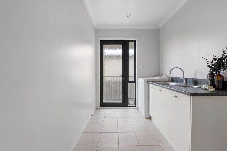 Photo of property in 36 Great West Road, Matipo Heights, Rotorua, 3015