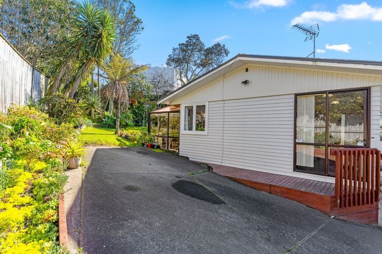 Photo of property in 1/11a Agincourt Street, Glenfield, Auckland, 0629