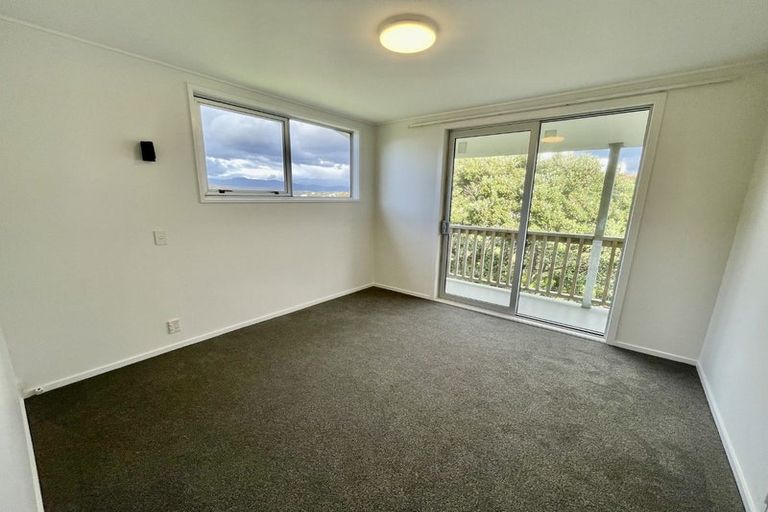 Photo of property in 7f1 Rangitane Street, Maupuia, Wellington, 6022