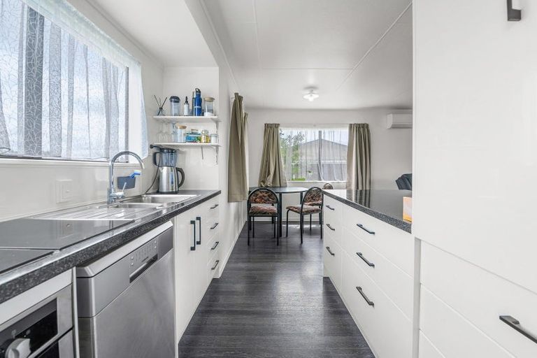 Photo of property in 33 Sunrise Avenue, Owhata, Rotorua, 3010