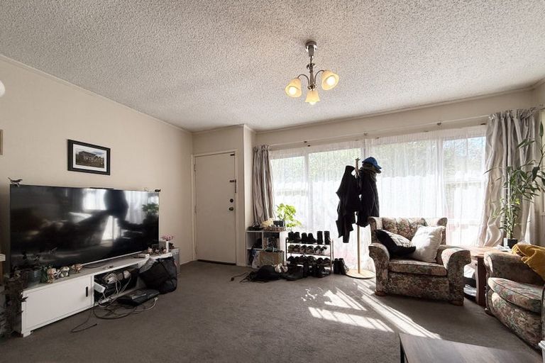 Photo of property in 12 Velma Road, Hillcrest, Auckland, 0627