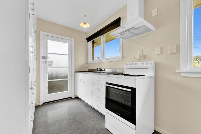 Photo of property in 2/694 Avonside Drive, Avonside, Christchurch, 8061