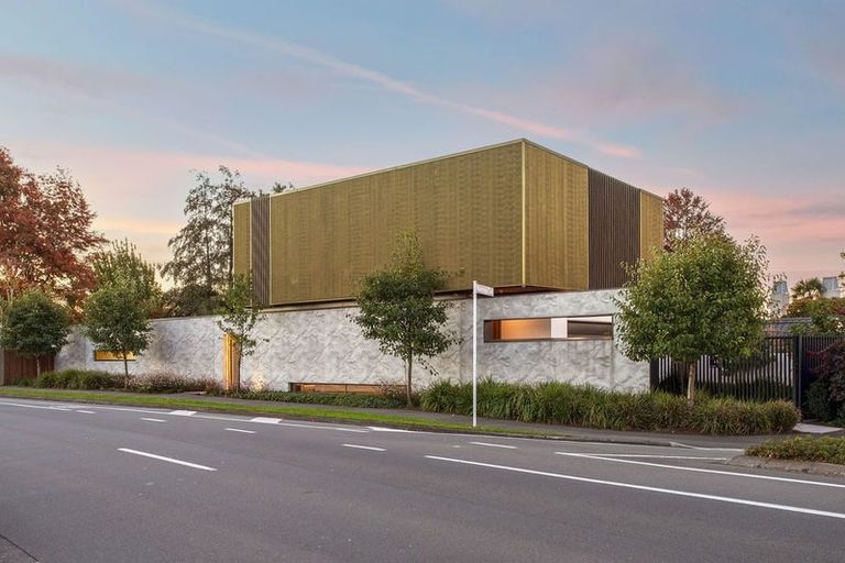 Photo of property in 66 Fendalton Road, Fendalton, Christchurch, 8014