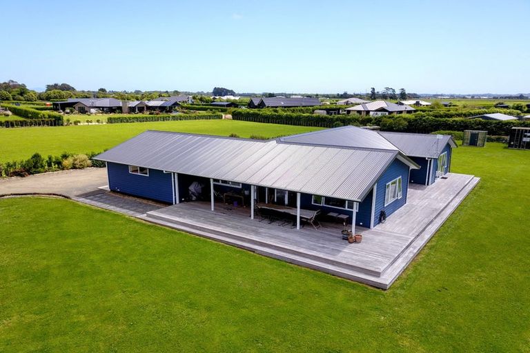 Photo of property in 33 Oriwa Lane, Levin, 5571
