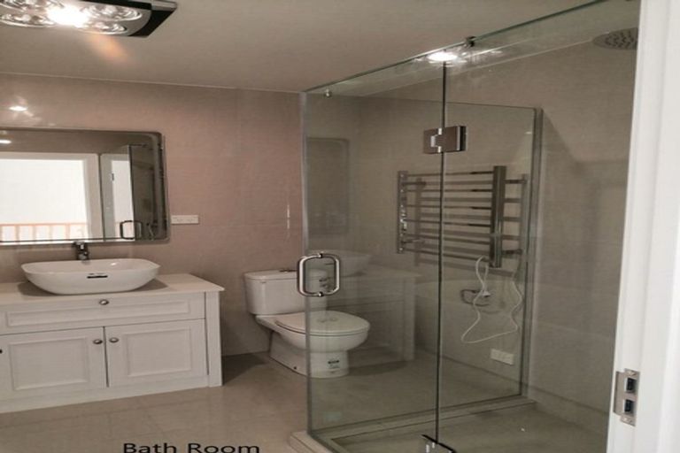 Photo of property in 29 Lawson Creek Street, Massey, Auckland, 0614