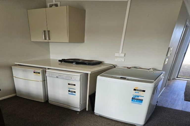 Photo of property in 11 Cricket Place, Melville, Hamilton, 3206