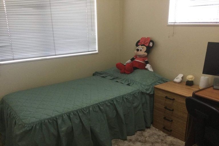 Photo of property in 83 Lynwood Road, New Lynn, Auckland, 0600