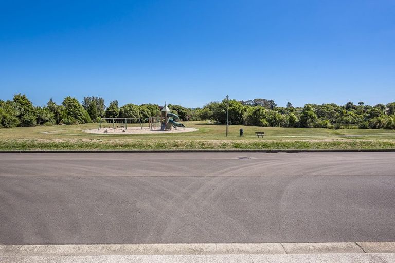 Photo of property in 25 Jade Lane, Paraparaumu, 5032