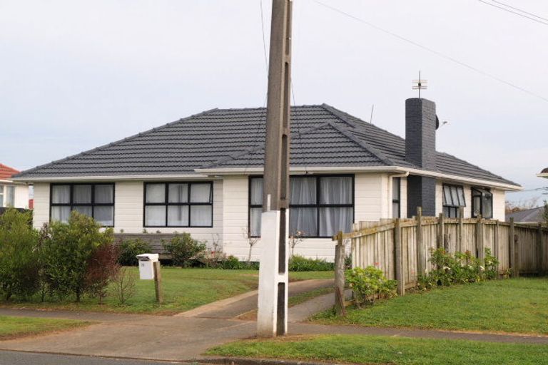 Photo of property in 13 Farmer Street, Mangere East, Auckland, 2024