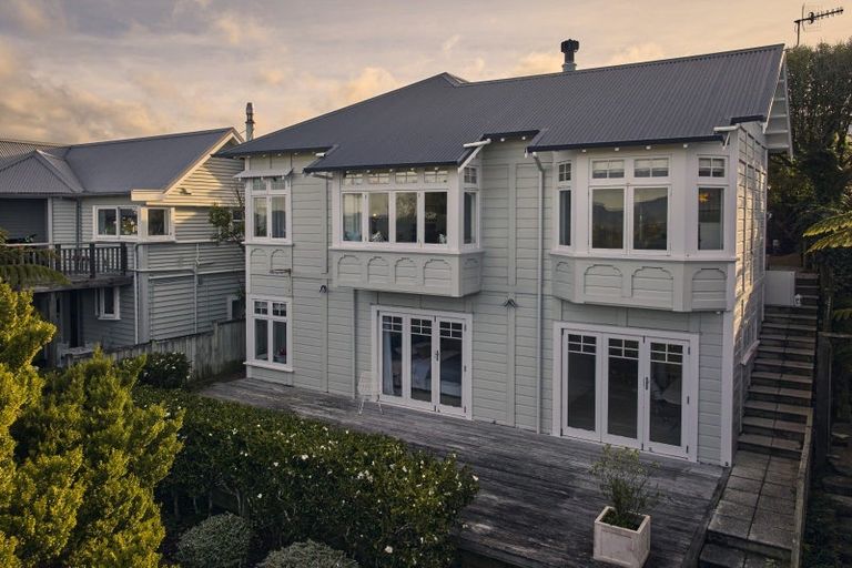 Photo of property in 67 Central Terrace, Kelburn, Wellington, 6012