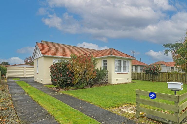Photo of property in 112 Savage Crescent, West End, Palmerston North, 4412