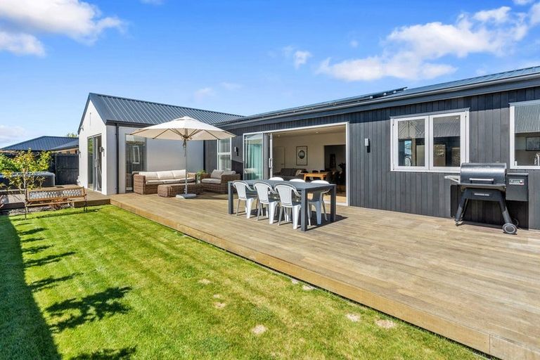 Photo of property in 2 Guyon Street, Marshland, Christchurch, 8083