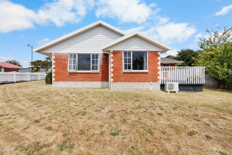 Photo of property in 14 Everton Place, Grandview Heights, Hamilton, 3200