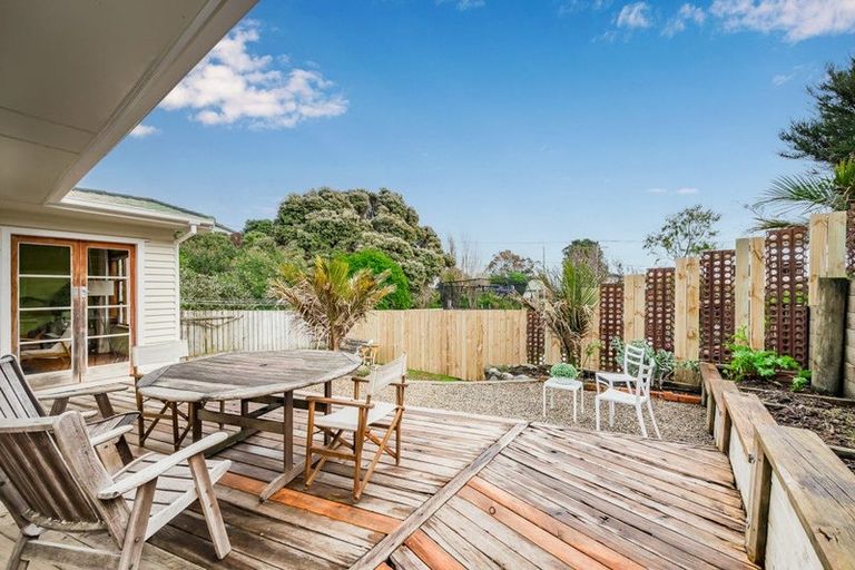 Photo of property in 1a Whareroa Road, Raumati South, Paraparaumu, 5032