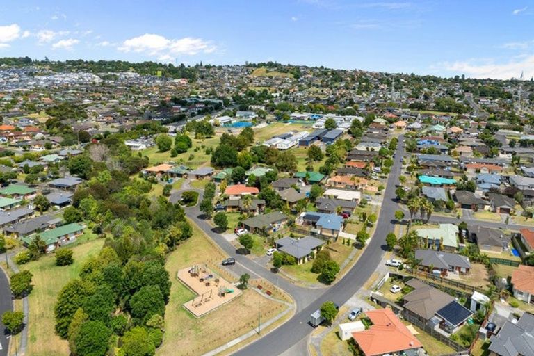 Photo of property in 13 Gerolds Place, Flat Bush, Auckland, 2019
