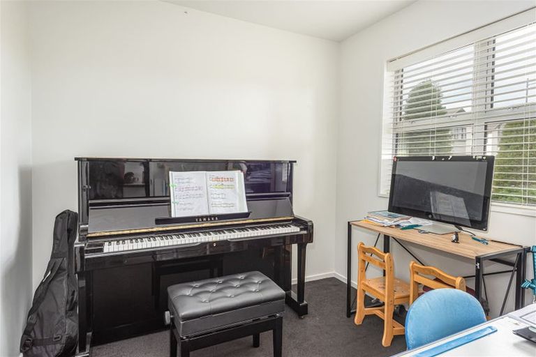 Photo of property in 7 Harston Place, Wigram, Christchurch, 8042