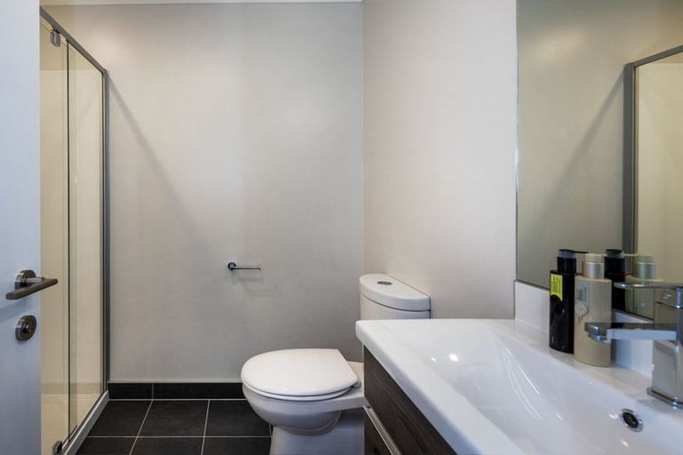 Photo of property in 87 Glidepath Road, Hobsonville, Auckland, 0616