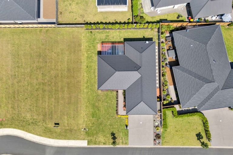 Photo of property in 4 Ronomor Place, Whitianga, 3510