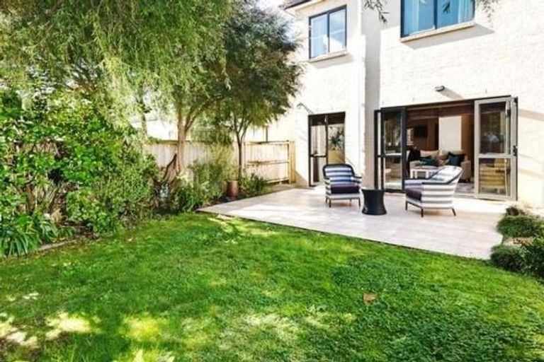 Photo of property in 110 Huntington Drive, Huntington Park, Auckland, 2013