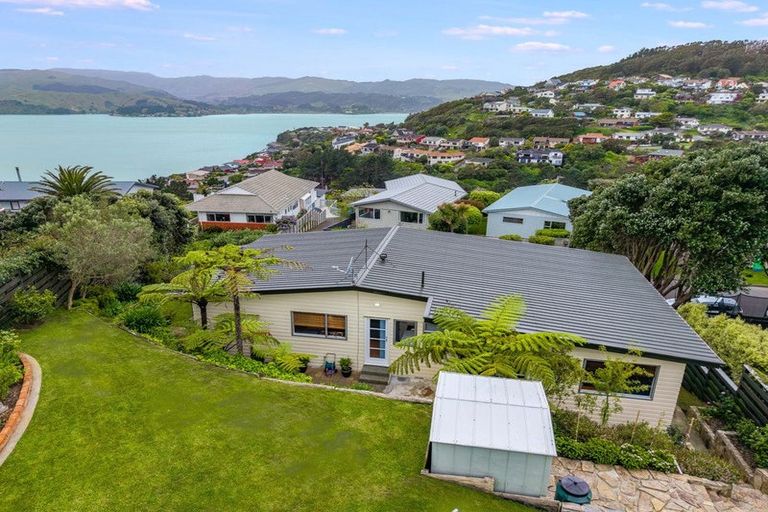 Photo of property in 129 Kahu Road, Paremata, Porirua, 5024