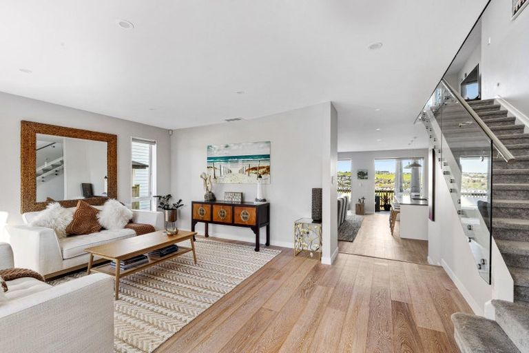 Photo of property in 26 Cassidy Drive, Orewa, 0931