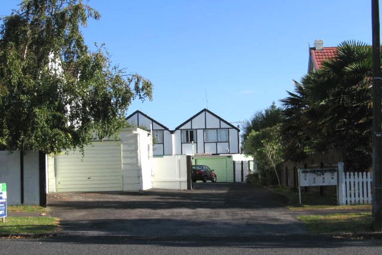 Photo of property in 1/29 Islington Avenue, New Lynn, Auckland, 0600