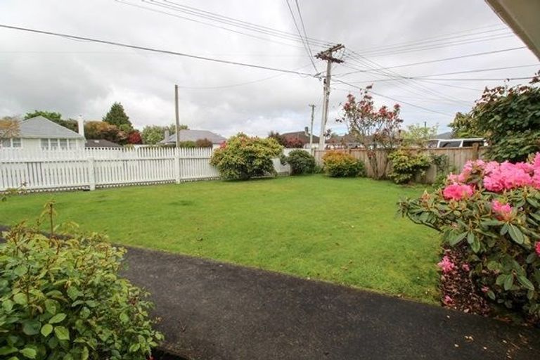 Photo of property in 46f1- Thackeray Street, Trentham, Upper Hutt, 5018