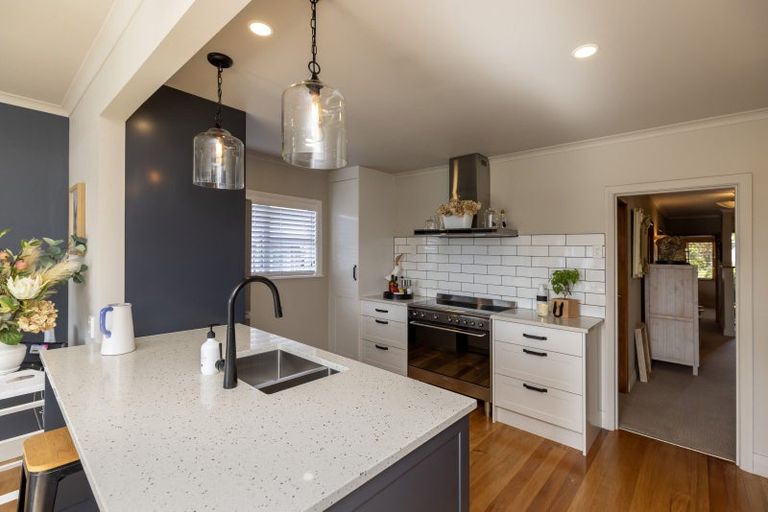 Photo of property in 5 Eatwell Avenue, Paraparaumu Beach, Paraparaumu, 5032