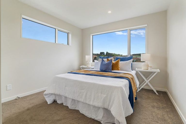 Photo of property in 28 Bine Crescent, Orewa, 0931