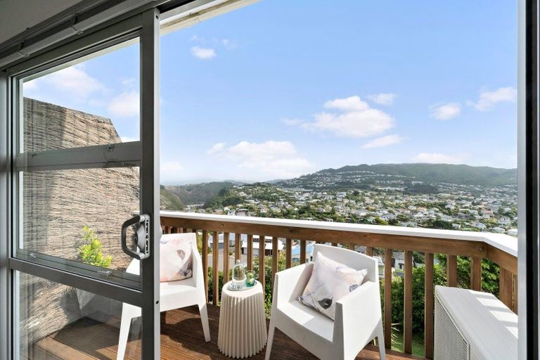 Photo of property in 10b Ceres Crescent, Johnsonville, Wellington, 6037
