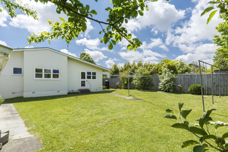 Photo of property in 2 Williams Terrace, Fitzherbert, Palmerston North, 4410