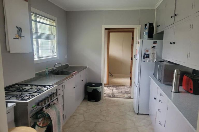 Photo of property in 221 Tukapa Street, Westown, New Plymouth, 4310