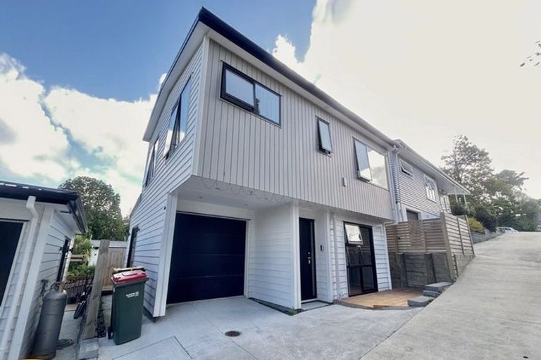 Photo of property in 8a Nandana Drive, Glen Eden, Auckland, 0602