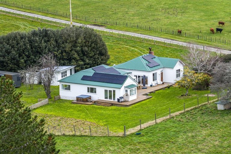 Photo of property in 748 Taihape Road, Pukehamoamoa, Hastings, 4179