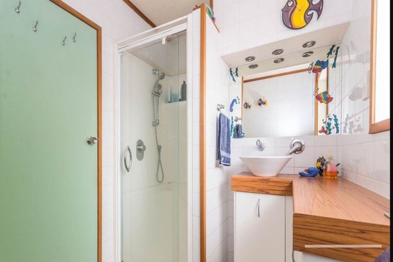 Photo of property in 97 Rathgar Road, Henderson, Auckland, 0610