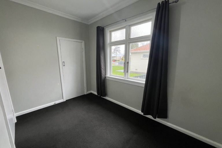 Photo of property in 30 Botanical Road, Takaro, Palmerston North, 4412