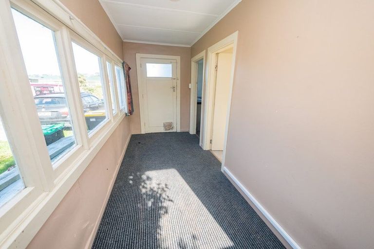 Photo of property in 145 Macandrew Road, South Dunedin, Dunedin, 9012