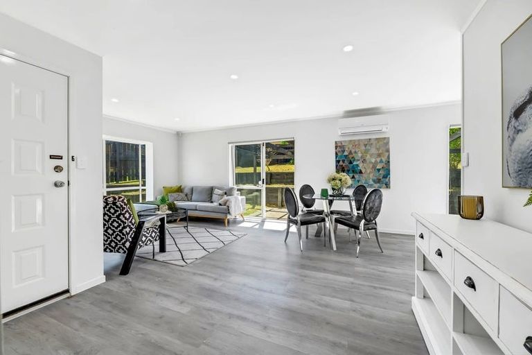 Photo of property in 10 Skelton Avenue, Randwick Park, Auckland, 2105