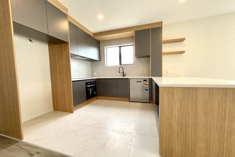 Photo of property in 30 Auranga Drive, Karaka, 2113