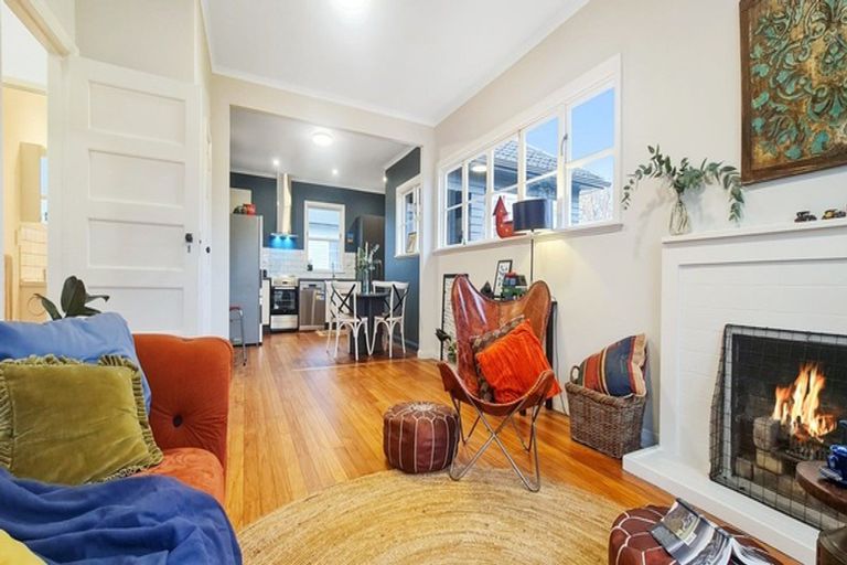Photo of property in 4 Blackwell Street, Marton, 4710