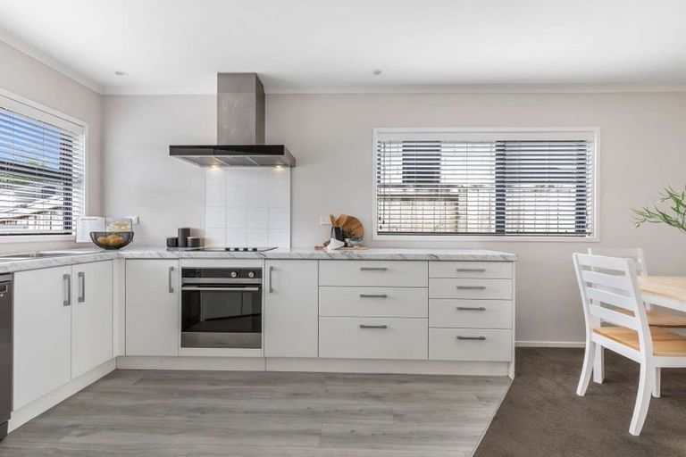 Photo of property in 34 Marion Crescent, Papamoa Beach, Papamoa, 3118